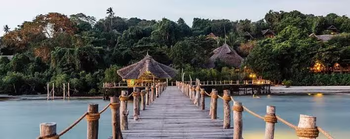 Fundu Lagoon & Private Villas